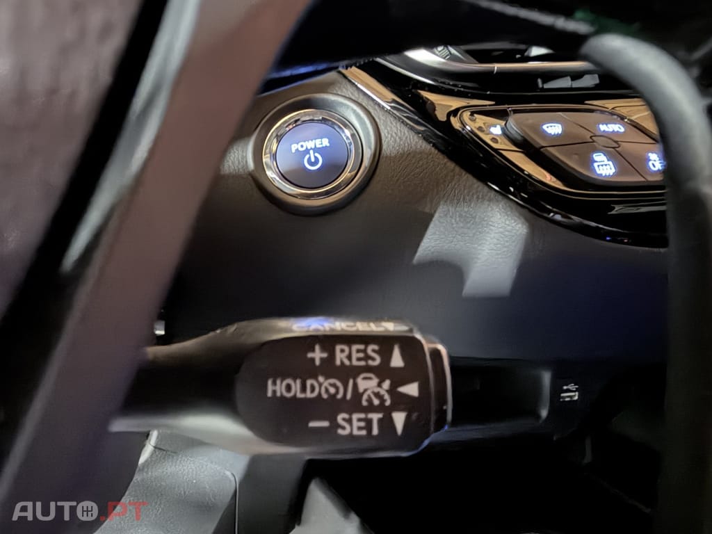 Toyota C-HR 1.8 Hybrid Exclusive+P.Luxury