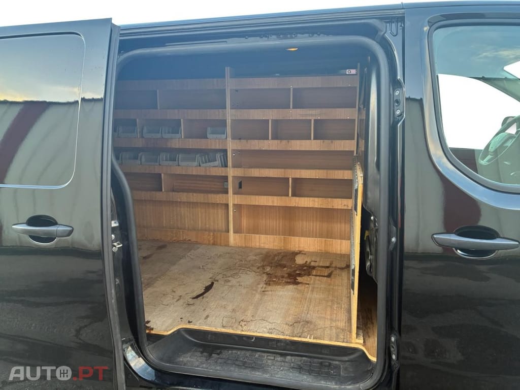 Peugeot Expert 1.5 BlueHDi Standard Premium