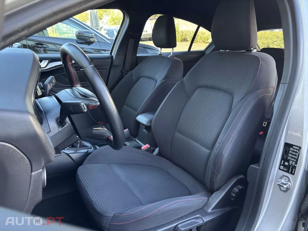 Ford Focus 1.5 TDCi EcoBlue ST-Line X