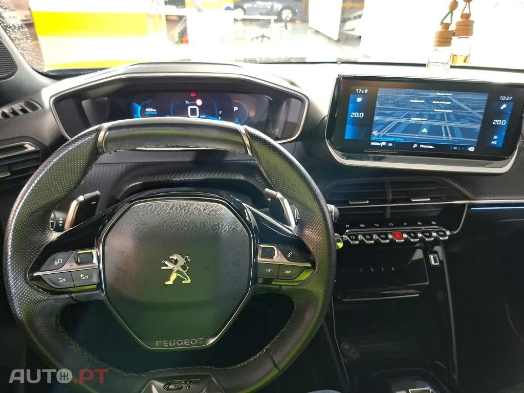 Peugeot 2008 1.5 BlueHDi GT EAT8