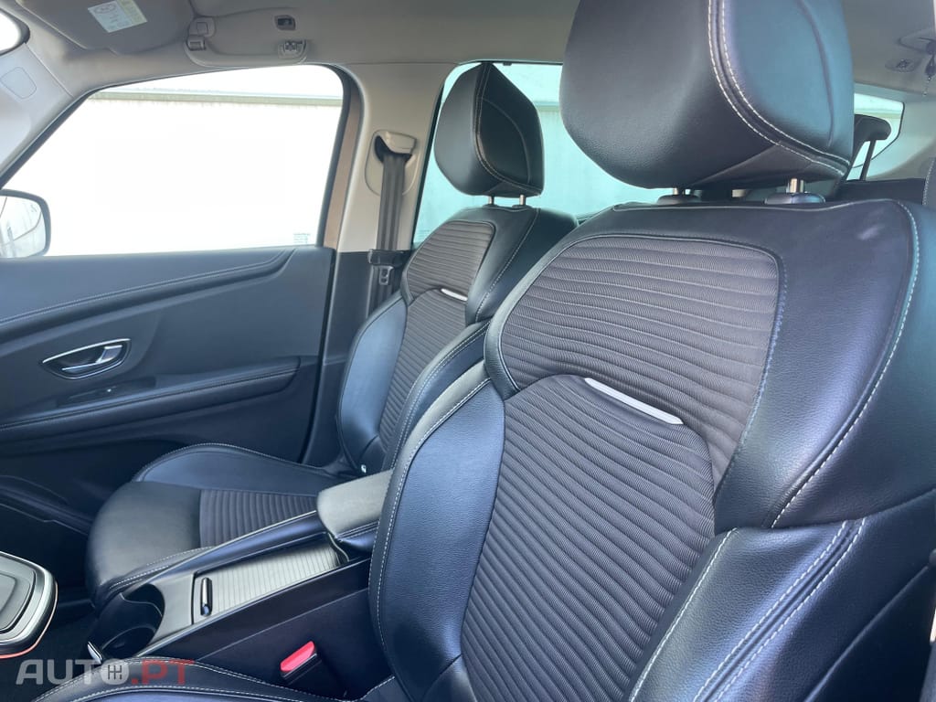 Renault Scénic BLUE dCi 120 EDC BUSINESS EDITION