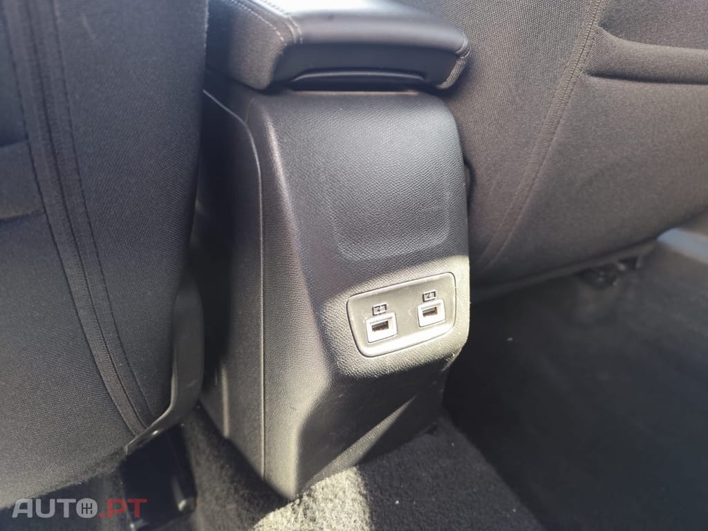 Peugeot 2008 1.2 PureTech Allure EAT8