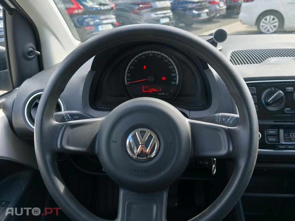 Volkswagen Up! 1.0 Take
