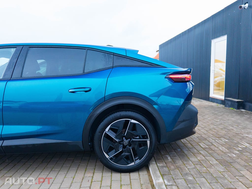 Peugeot 408 1.2 PureTech GT EAT8