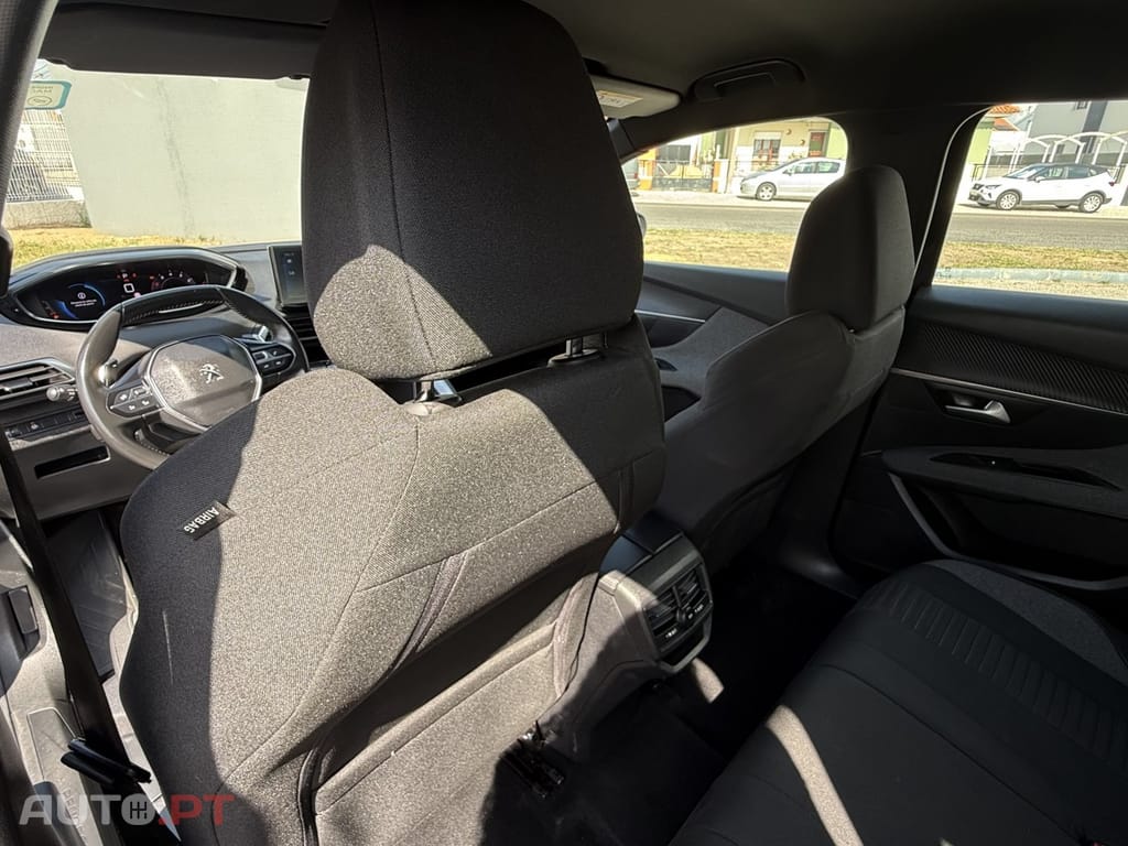 Peugeot 3008 PureTech 130 Stop & Start EAT6 Active