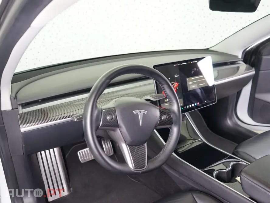 Tesla Model 3 Standard Range Plus RWD
