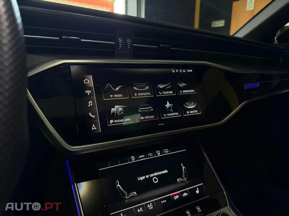 Audi A6 Avant Sport 40 TDI quattro S line HUD Matrix Black Edition — fotografia 28