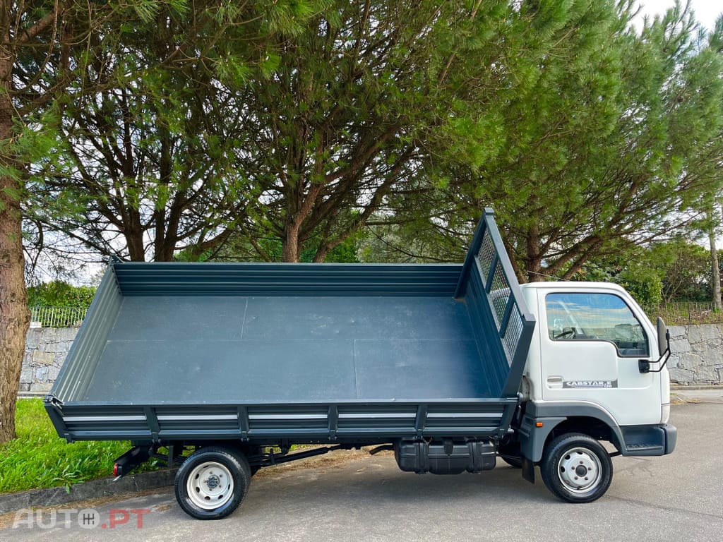 Nissan Cabstar TRIBASCULANTE