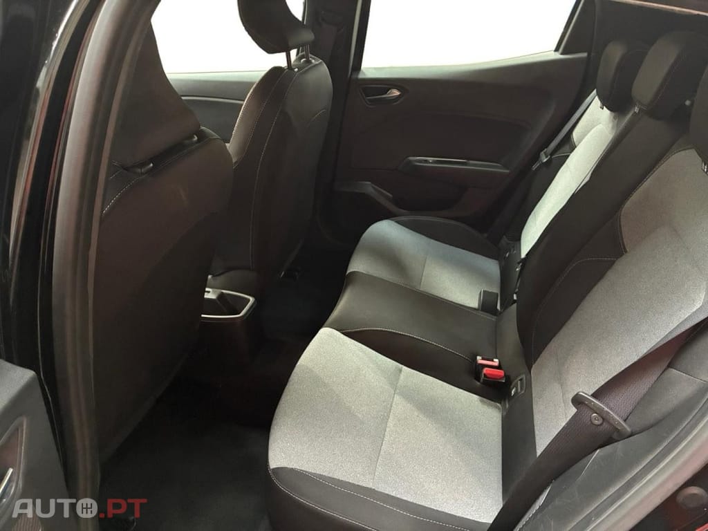 Renault Clio E-Tech Equilibre