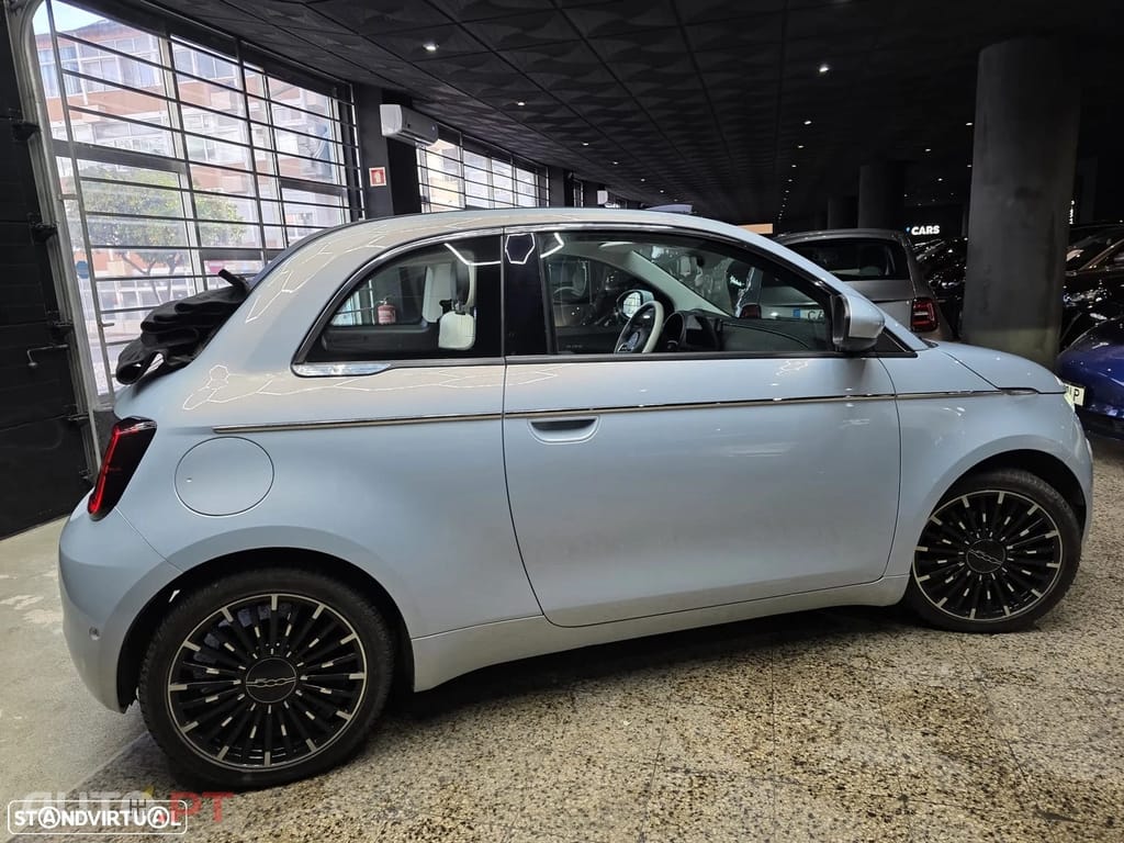 Fiat 500e La Prima
