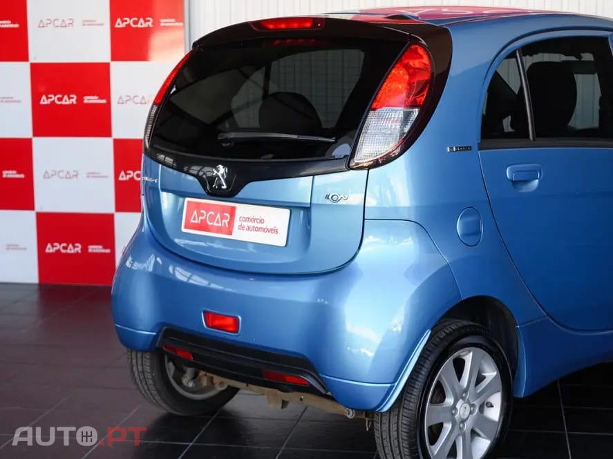 Peugeot iOn Active