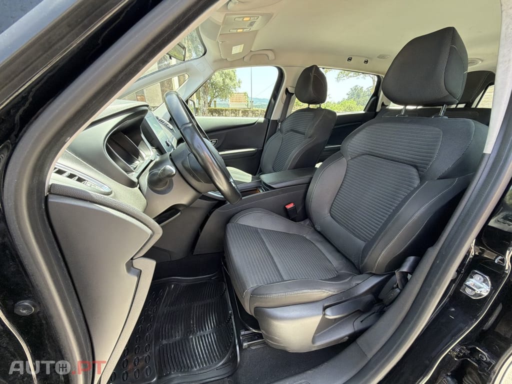 Renault Scénic dCi 110 EDC Dynamique