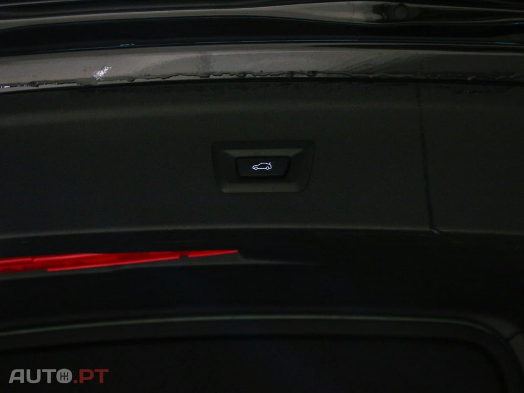 BMW iX xDrive 40 Pack Desportivo