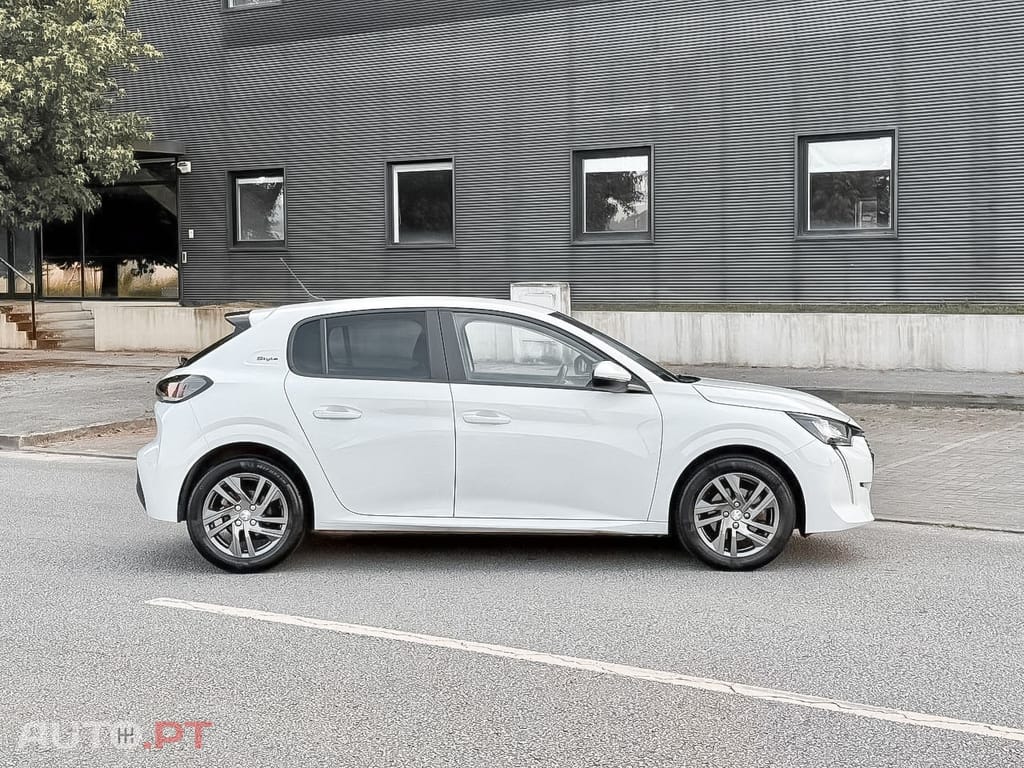 Peugeot 208 PureTech 100 Style
