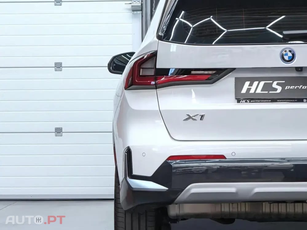 BMW X1 xDrive25e xLine — fotografia 28