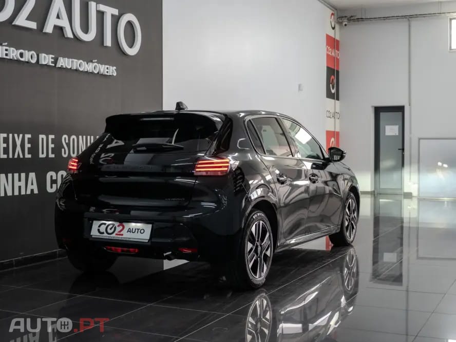 Peugeot 208 1.2 Hybrid Allure e-DCS6
