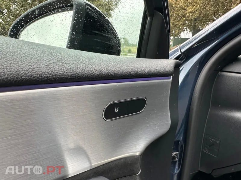 Mercedes-Benz A 250 e AMG Line