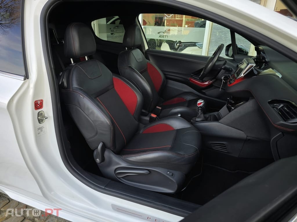 Peugeot 208 1.6 THP GTi