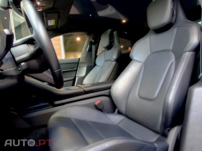 Porsche Taycan Turbo