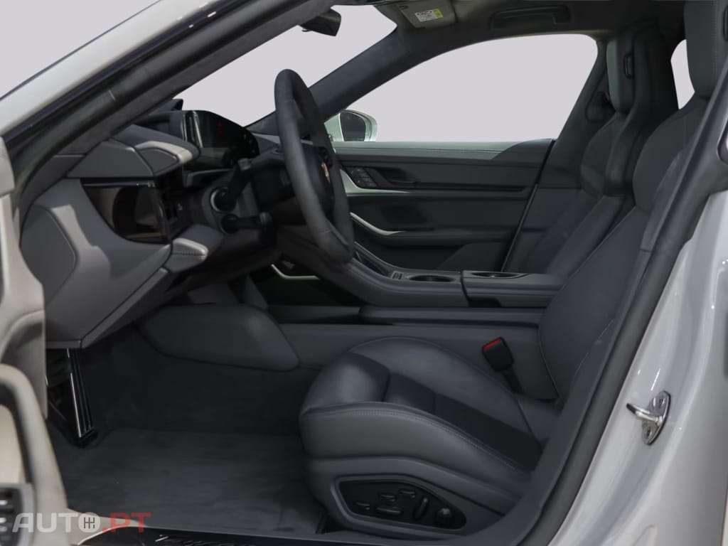 Porsche Taycan GTS I.V.A DEDUTIVEL 