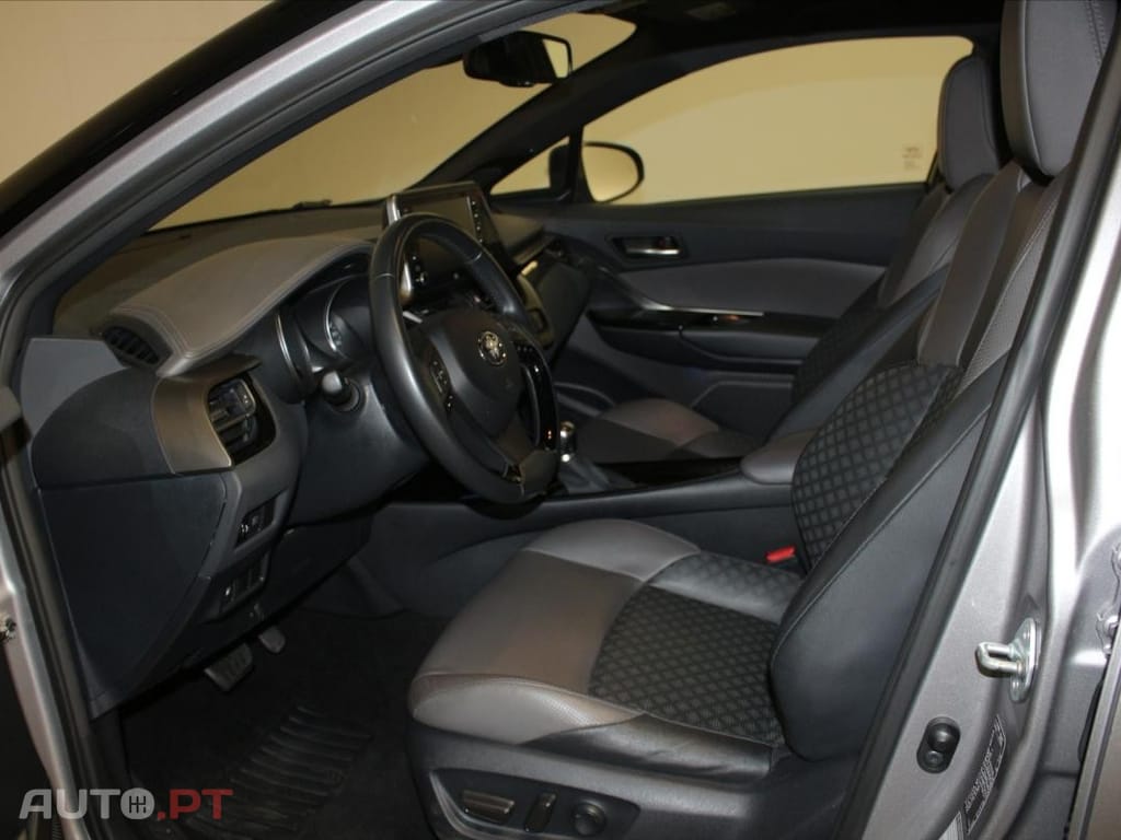 Toyota C-HR 1.8 Hybrid Distinctive