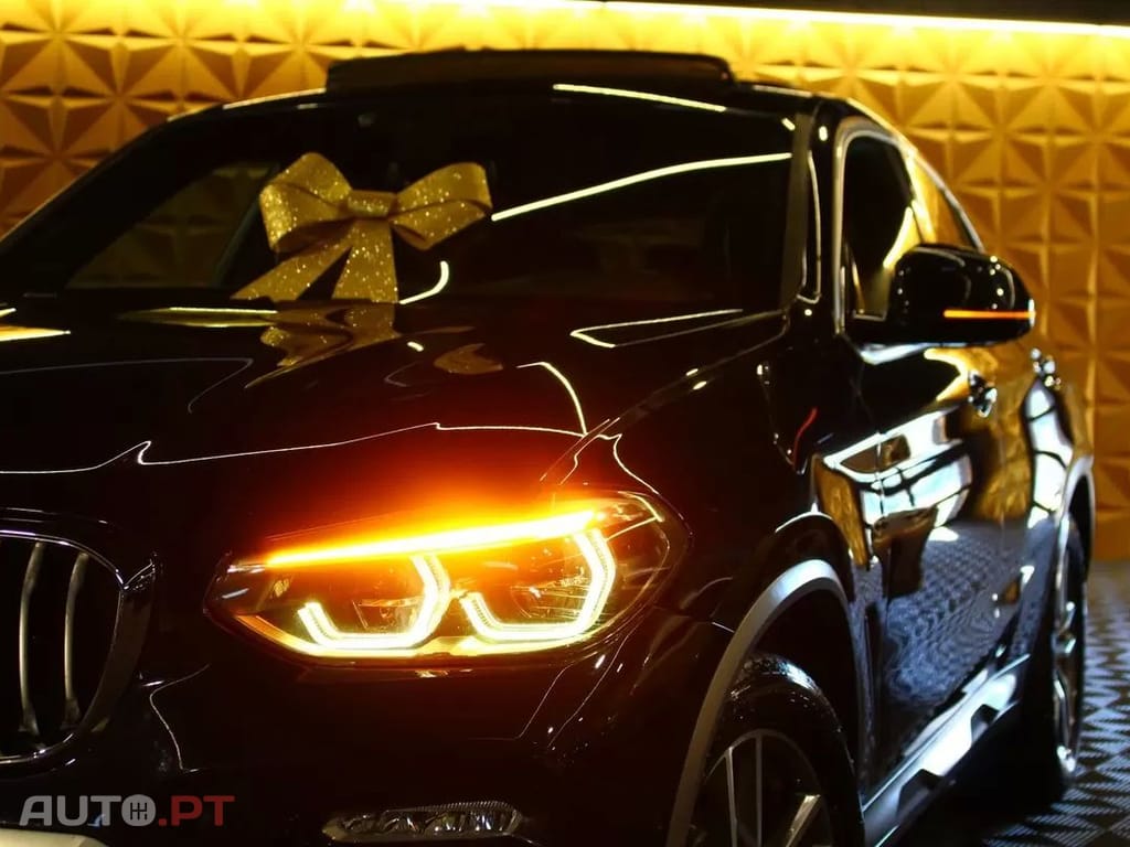 BMW X4 20 d xDrive Pack M Auto — fotografia 4