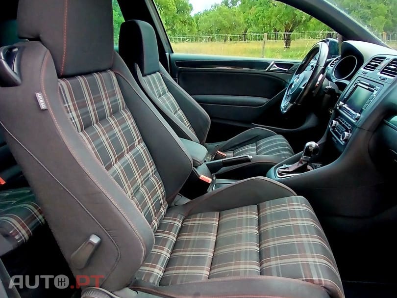 Volkswagen Golf 2.0 GTi DSG