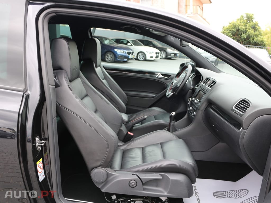 Volkswagen Golf VI 2.0 GTi