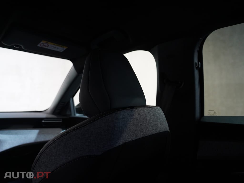 Peugeot 3008 1.2 Hybrid Allure e-DCS6