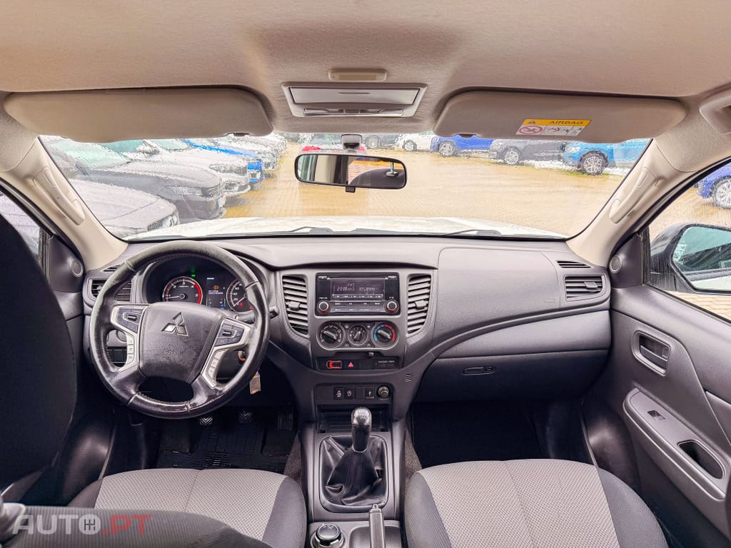 Mitsubishi L200 2.3 DI-D CD Invite 4WD