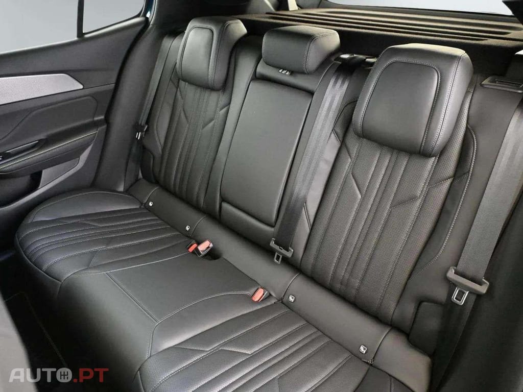 Peugeot 408  e-EAT8 GT HYBRID 