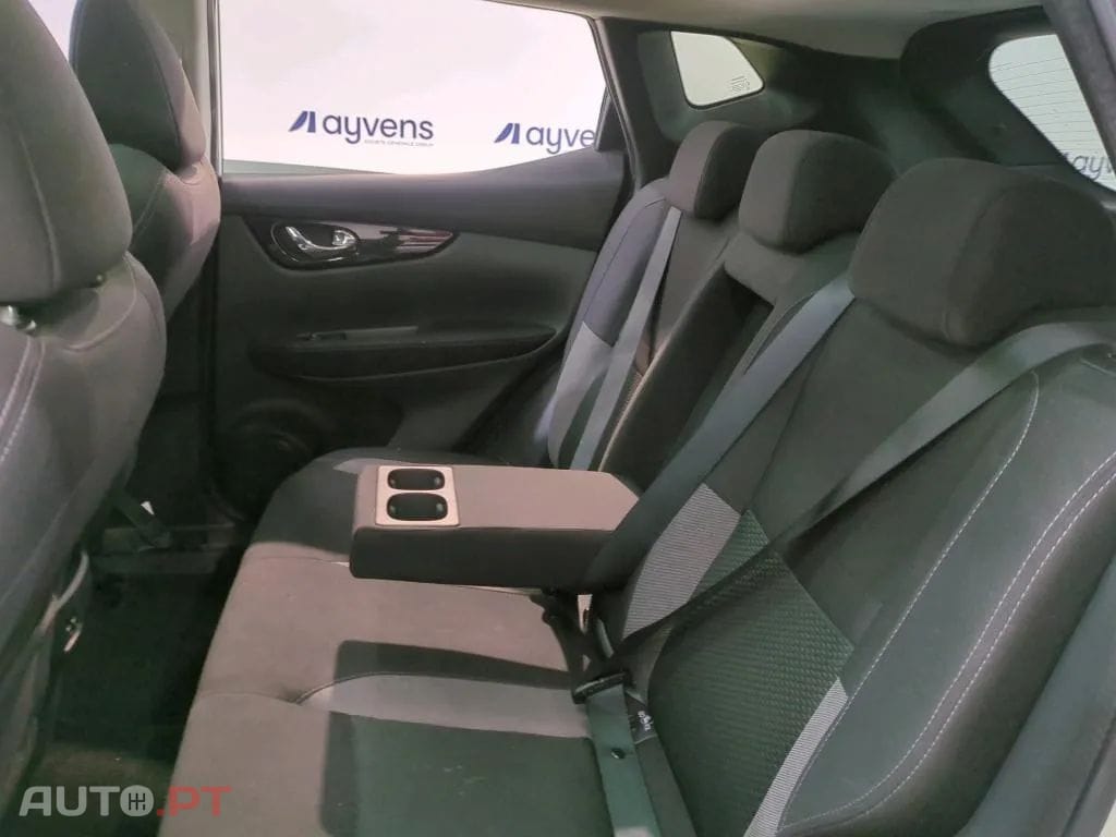 Nissan Qashqai 1.5 dCi N-Connecta J18