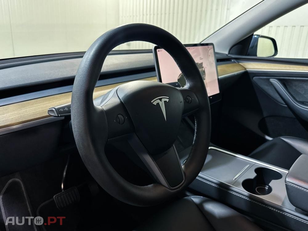 Tesla Model Y Long Range Dual Motor AWD