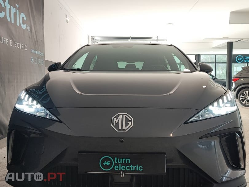 MG MG4 64 kWh Luxury