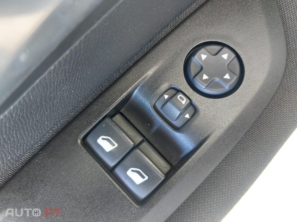 Peugeot E-208 50 kWh Active