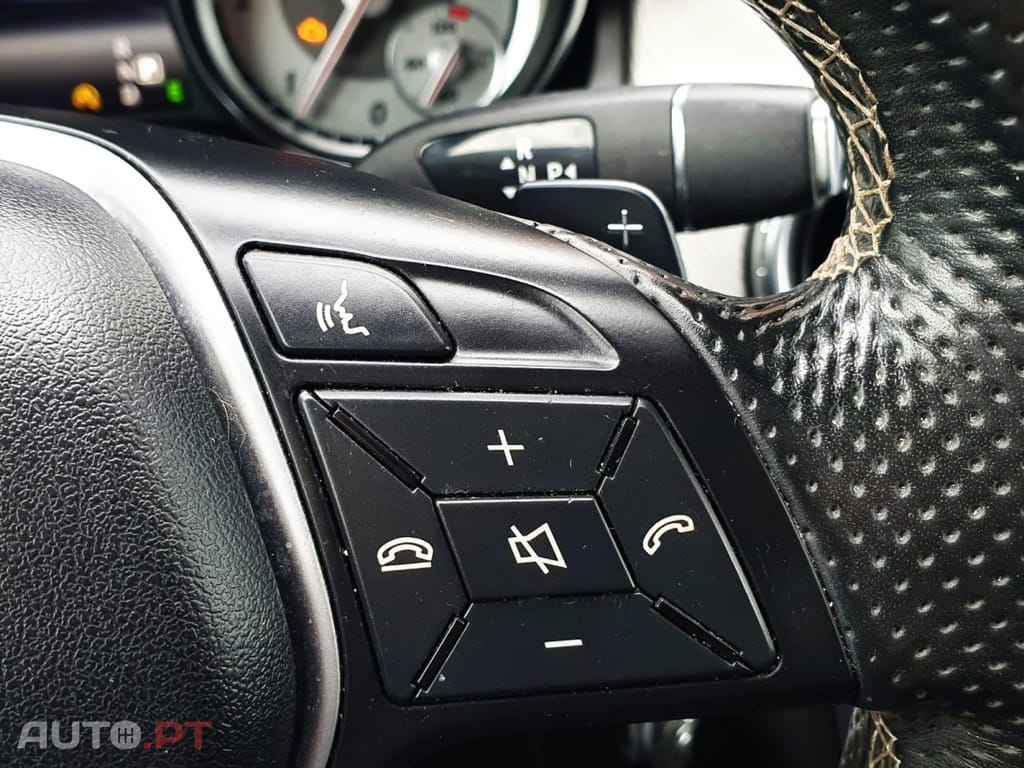 Mercedes-Benz GLA 220 CDI 4Matic 7G-DCT Urban