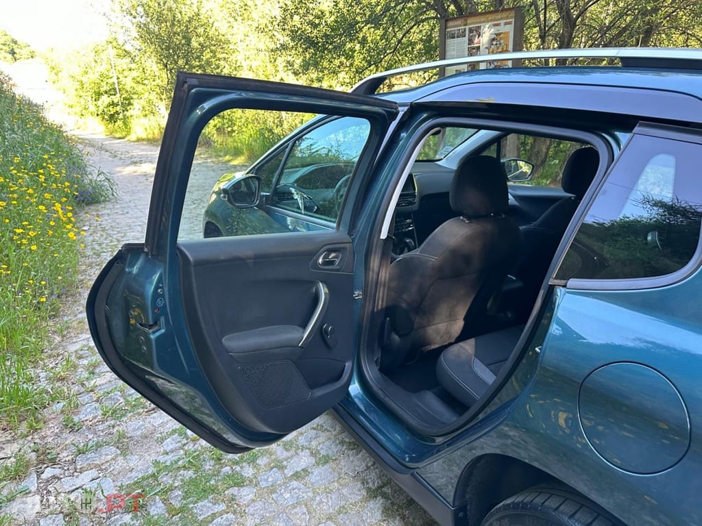 Peugeot 2008 1.6 e-HDi Active