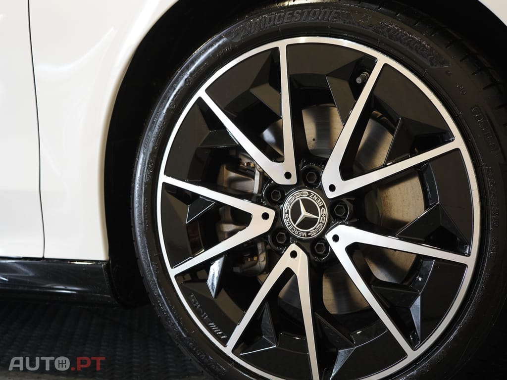 Mercedes-Benz CLA 250 com tecnologia EQ