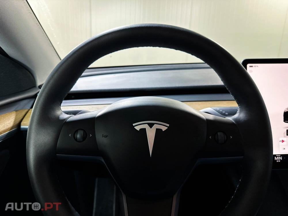 Tesla Model Y Long Range Dual Motor AWD