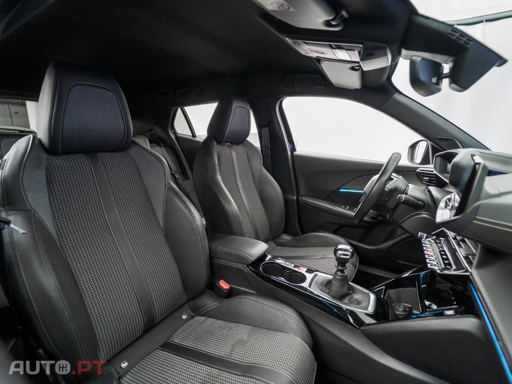Peugeot 2008 1.2 PureTech GT