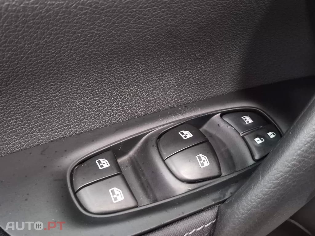 Nissan Qashqai 1.3 DIG-T N-Connecta LED+SKY