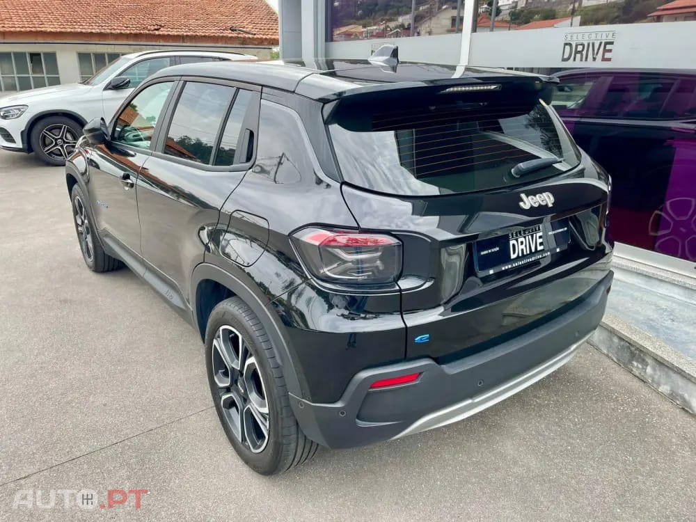 Jeep Avenger 54 kWh Summit