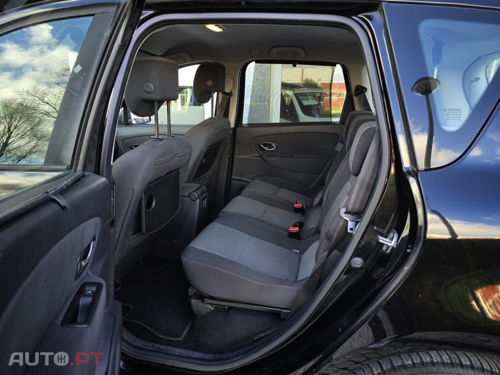 Renault Scénic 1.5 dCi Dynamique S EDC