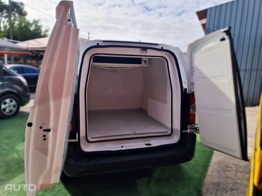 Peugeot Partner FRIGORIFIQUE 650 KG BLUEHDI 75 BVM5 PRO
