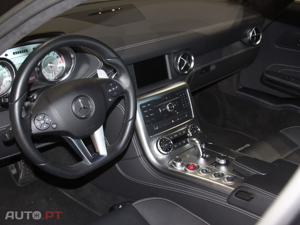 Mercedes-Benz SLS 63 AMG
