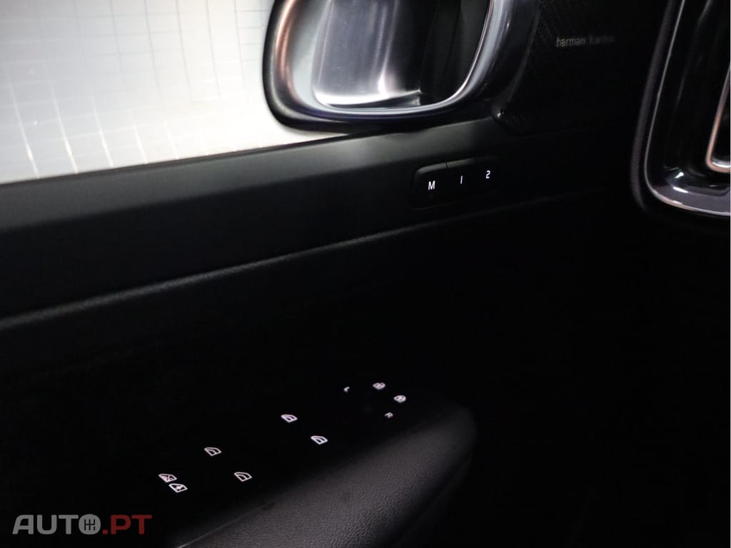 Volvo XC40 1.5 T5 Plus Bright 