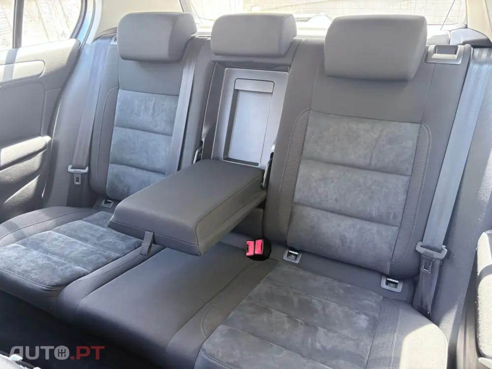Volkswagen Golf 2.0 TDi Highline DSG