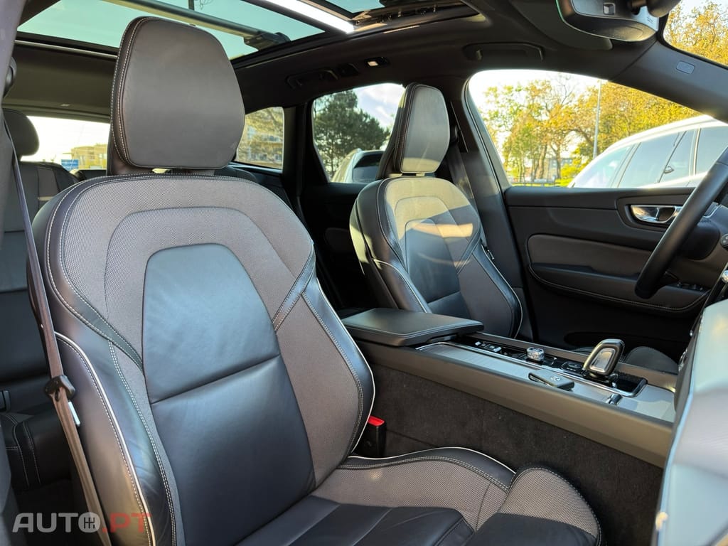 Volvo XC60 2.0 T6 PHEV R-Design AWD