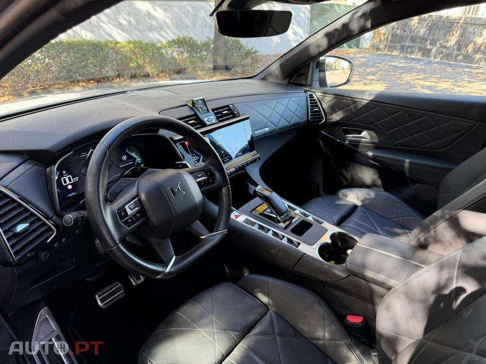 DS DS7 Crossback E-Tense Performance Line EAT8
