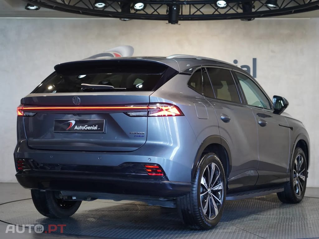 MG HS 1.5 T-GDI Plug In Hybrid Luxury